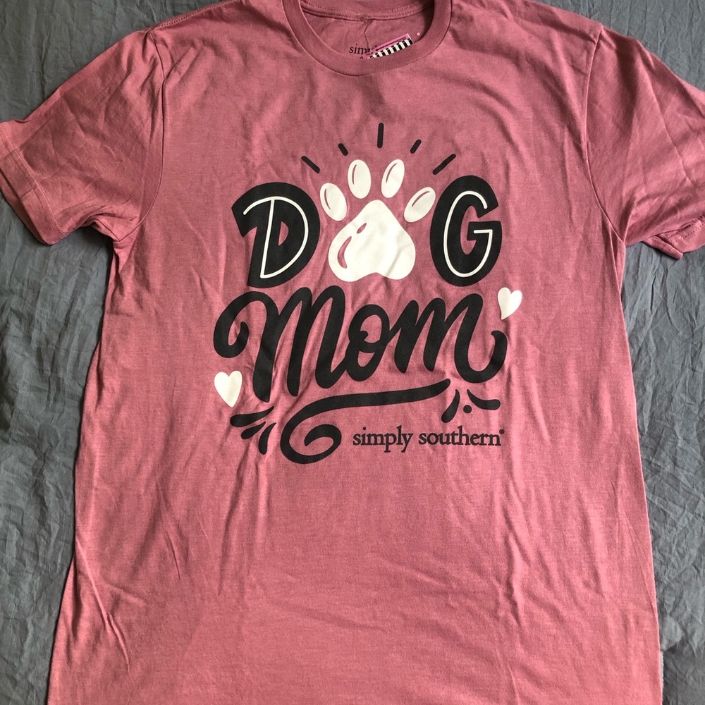 NWT Dog Mom Tshirt